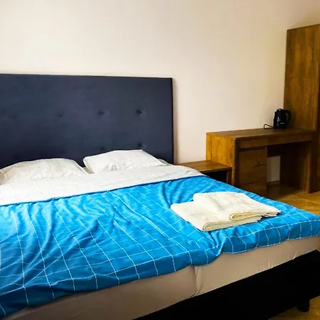 Karolinka 住宿加早餐酒店 3*